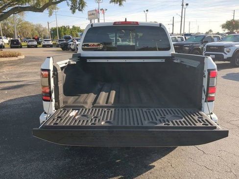 Used 2024 Nissan Frontier SL w/ Technology Package RWD image 12