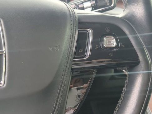 Used 2023 Lincoln Aviator Reserve w/ Equipment Group 201A image 18