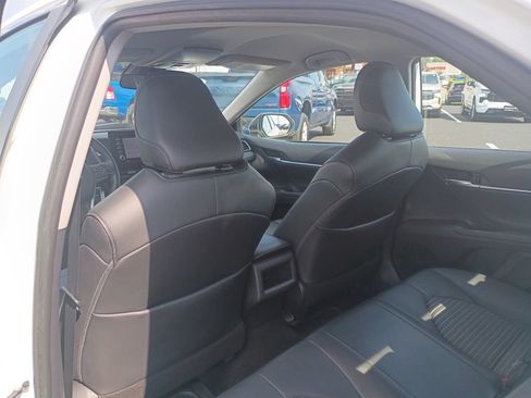 Used 2021 Toyota Camry SE FWD image 10