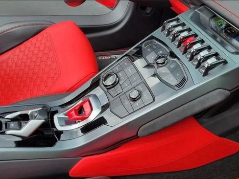Used 2019 Lamborghini Huracan LP 580-2 RWD image 13