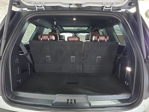 Used 2024 Ford Expedition Limited AWD/4WD image 14