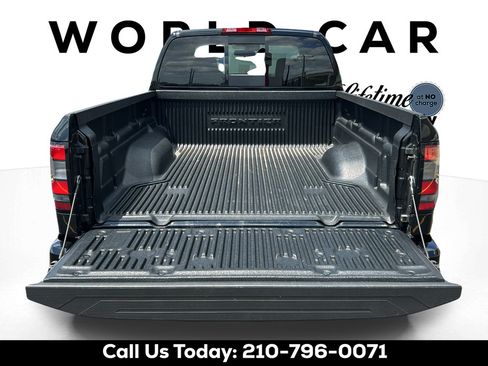 Used 2025 Nissan Frontier SV RWD image 9