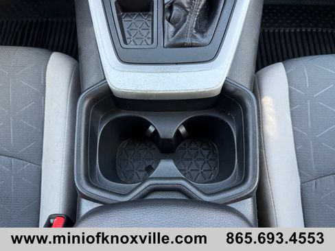 Used 2020 Toyota RAV4 XLE FWD image 22