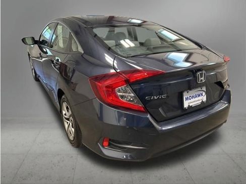 Used 2018 Honda Civic LX image 3