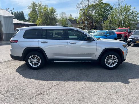 Used 2021 Jeep Grand Cherokee L Laredo w/ Luxury Tech Group I image 6
