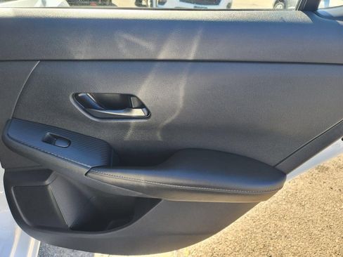 Used 2024 Nissan Sentra SV image 18