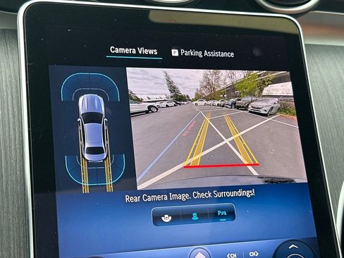 Used 2025 Mercedes-Benz C 300 Sedan image 25