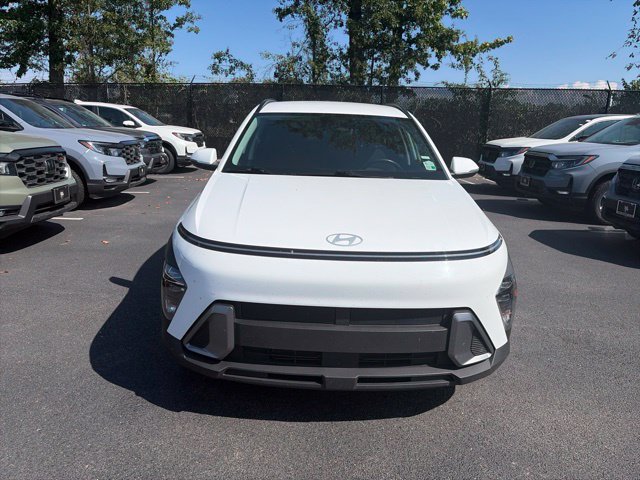 Used 2025 Hyundai Kona SEL FWD image 3