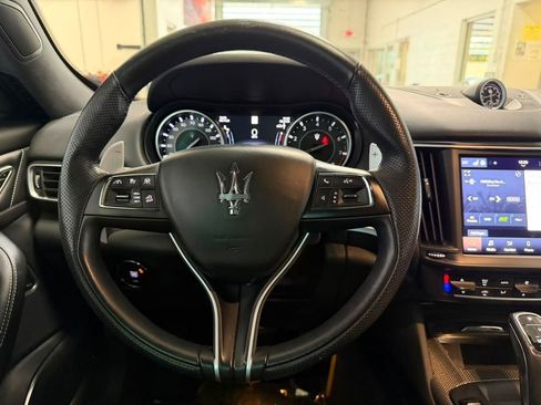 Used 2023 Maserati Levante GT AWD/4WD image 29