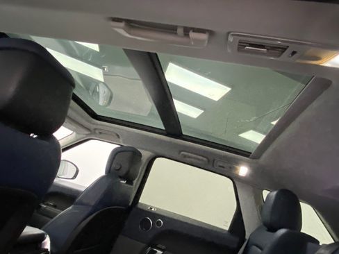 Used 2019 Land Rover Range Rover Sport Supercharged image 38