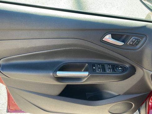 Used 2015 Ford Escape Titanium image 14