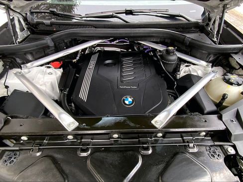 Used 2021 BMW X5 xDrive40i w/ Premium Package image 30