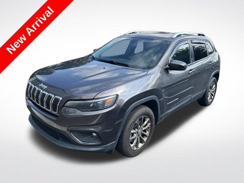 Used 2019 Jeep Cherokee Latitude Plus w/ Cold Weather Group AWD/4WD image 1