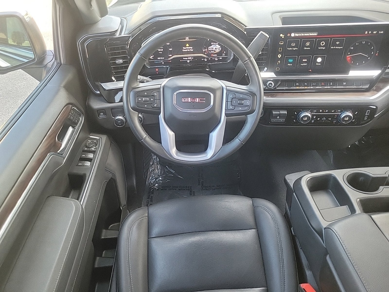 Certified 2025 GMC Sierra 1500 SLT RWD image 17