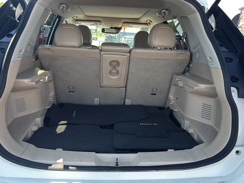 Used 2017 Nissan Rogue SL w/ SL Premium Package FWD image 24
