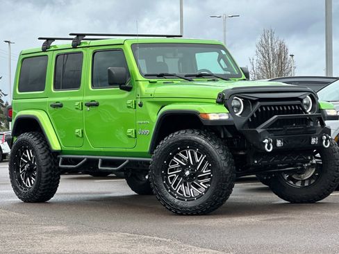 Used 2019 Jeep Wrangler Unlimited Sahara w/ Uconnect 4C Nav & Sound Group image 2