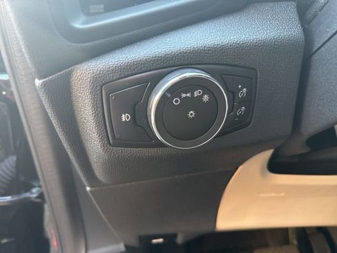 Used 2021 Ford EcoSport SE w/ SE Convenience Package image 14