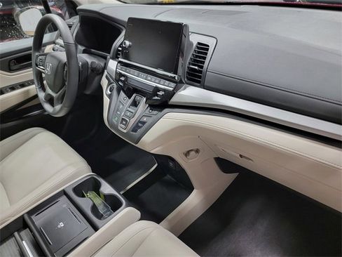 Used 2026 Honda Odyssey EX-L image 17