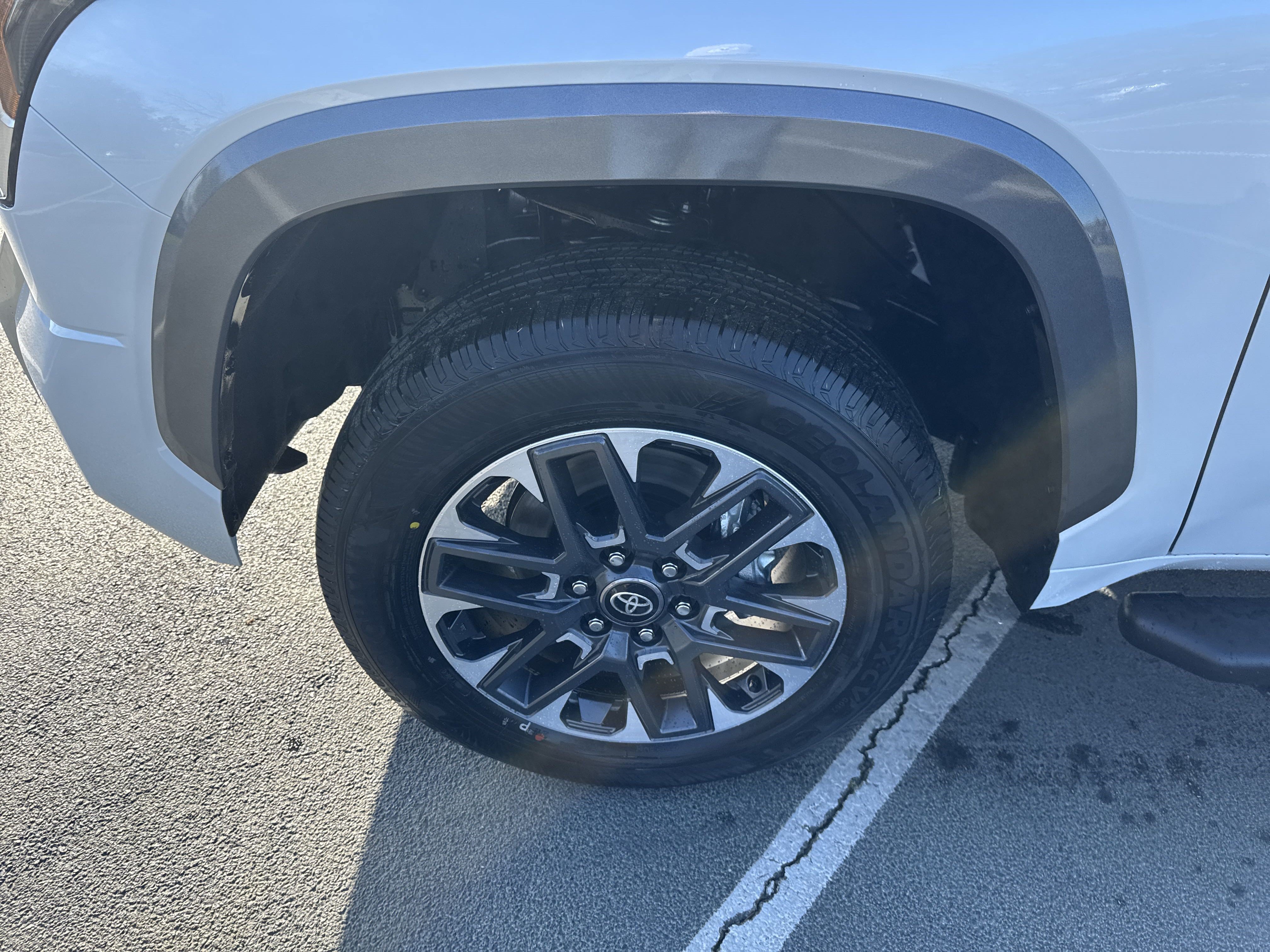 New 2025 Toyota Tundra Limited AWD/4WD image 9