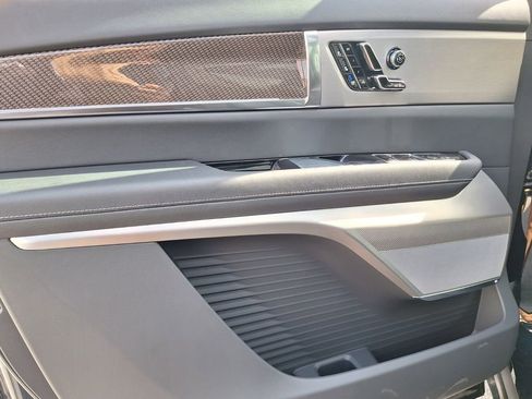 New 2026 Cadillac Vistiq Luxury image 34