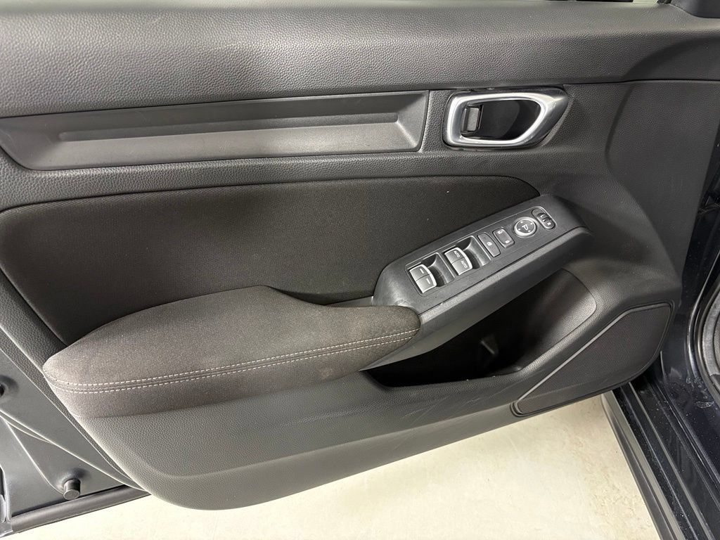 Used 2025 Honda Civic Sport image 16
