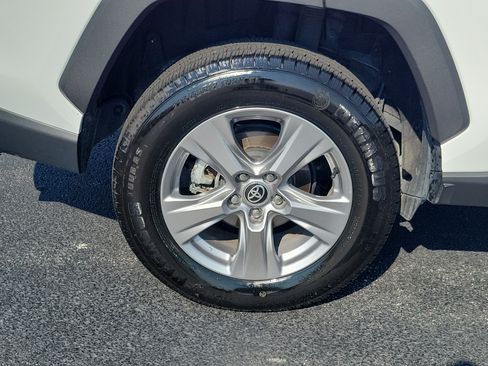 Certified 2024 Toyota RAV4 XLE FWD image 6
