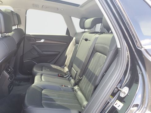 Used 2023 Audi Q5 2.0T Premium w/ Convenience Package AWD/4WD image 13