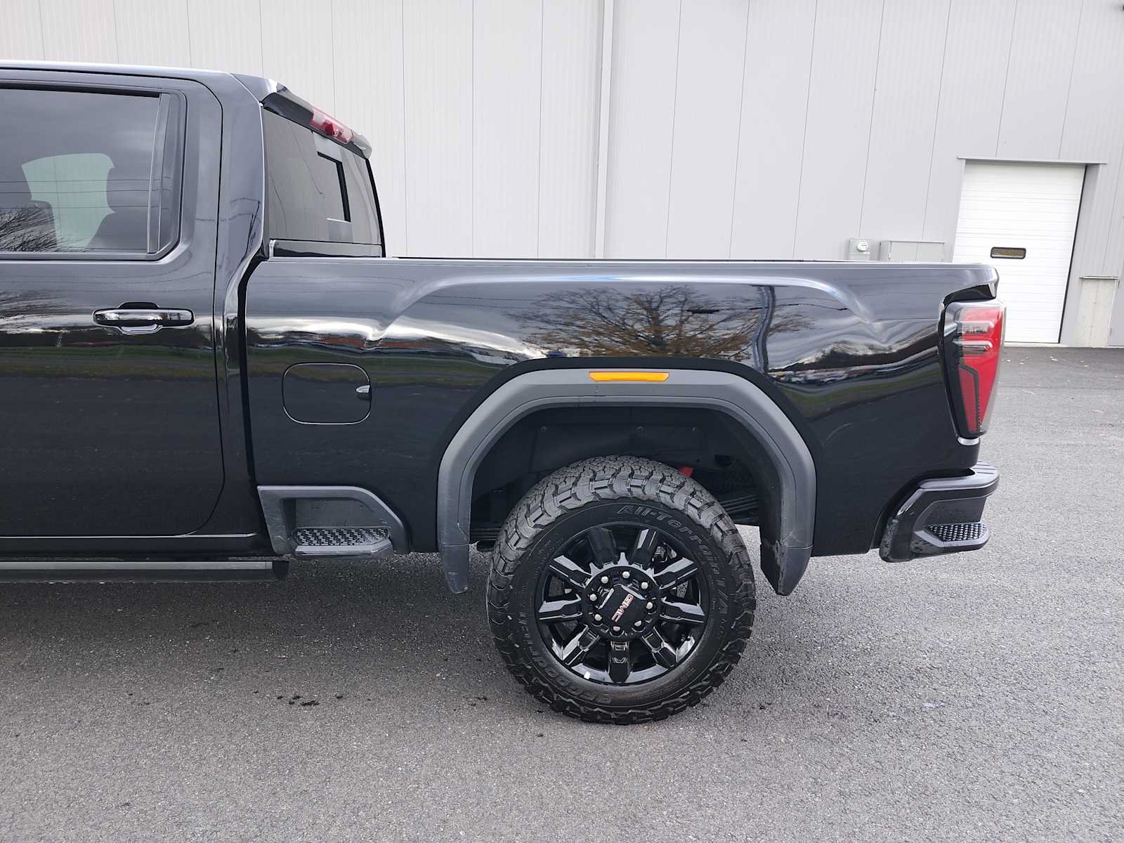 Used 2026 GMC Sierra 2500 AT4 w/ AT4 Premium Plus Package AWD/4WD image 16
