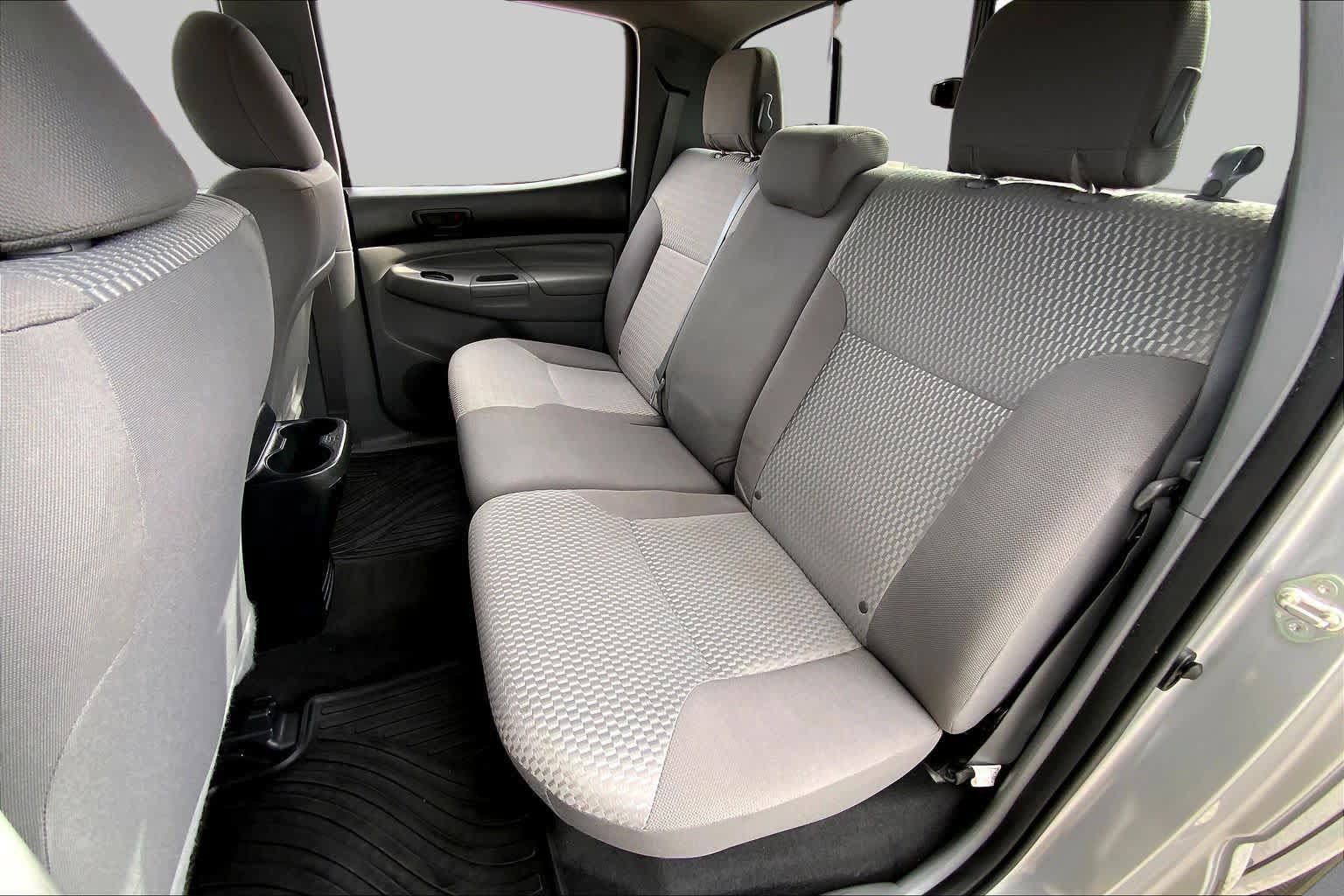 Used 2015 Toyota Tacoma PreRunner w/ SR5 Package RWD image 20
