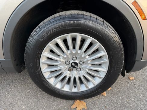 Used 2019 Lincoln Nautilus FWD image 12