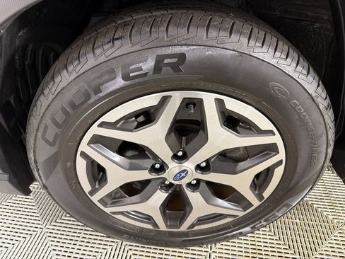 Used 2019 Subaru Forester Premium image 12