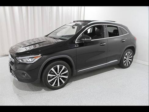 Used 2023 Mercedes-Benz GLA 250 w/ Premium Package image 3