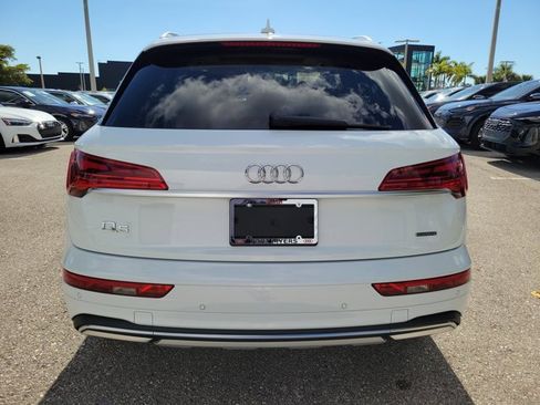 Used 2021 Audi Q5 Prestige w/ Prestige Package image 6