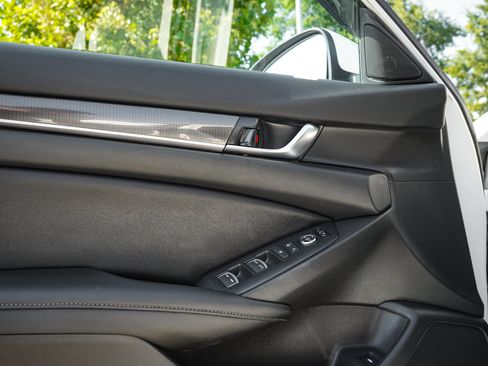 Used 2020 Honda Accord Sport image 15