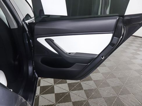 Used 2019 Tesla Model 3 Performance image 26