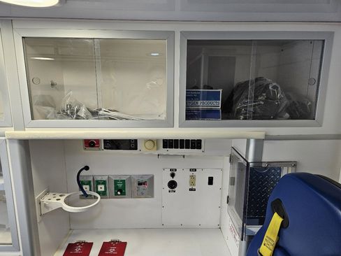 Used 2016 Ford F350 XLT image 26