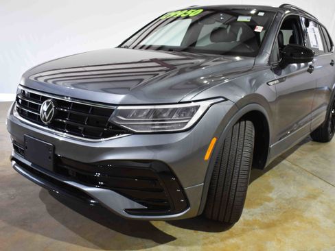 Used 2024 Volkswagen Tiguan SE R-Line image 5