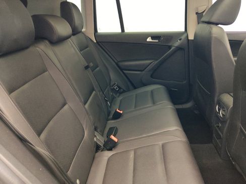 Used 2015 Volkswagen Tiguan SEL FWD image 19