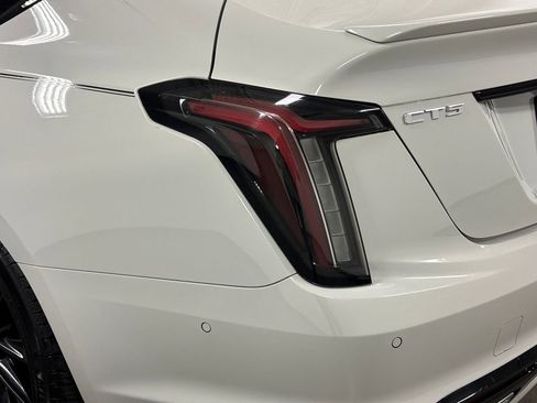 Certified 2021 Cadillac CT5 V w/ Premium Package image 17
