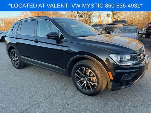 Used 2021 Volkswagen Tiguan SE w/ Panoramic Sunroof Package image 3