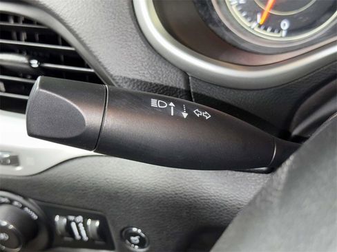 Used 2017 Jeep Cherokee Trailhawk w/ Comfort/Convenience Group image 31