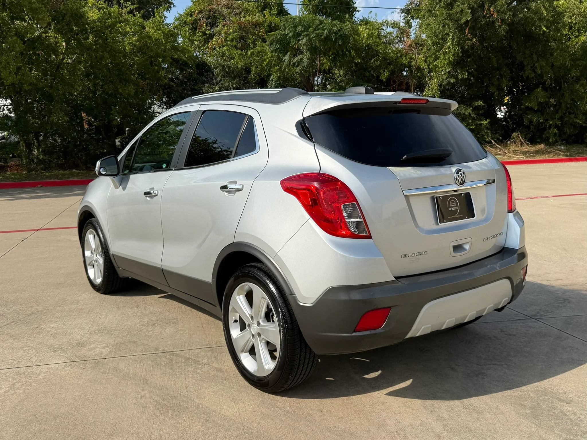 Used 2015 Buick Encore Convenience FWD image 4