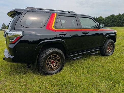 Used 2023 Toyota 4Runner 40th Anniversary SE AWD/4WD image 4