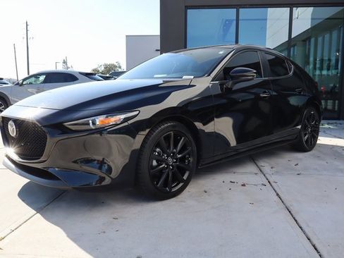 Used 2024 MAZDA MAZDA3 s image 8