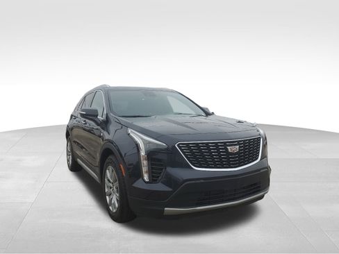 Used 2023 Cadillac XT4 Premium Luxury image 4
