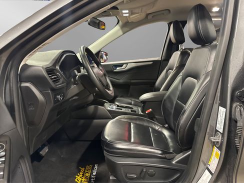 Used 2024 Ford Escape Platinum AWD/4WD image 18