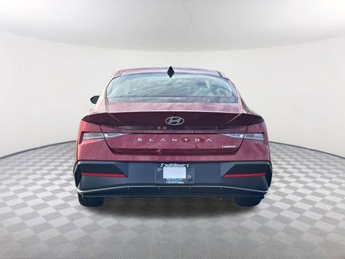 New 2025 Hyundai Elantra Limited FWD image 6