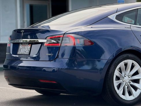 Used 2019 Tesla Model S 100D AWD/4WD image 9