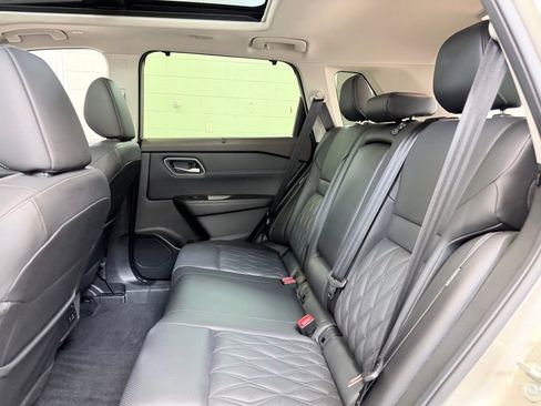 Used 2023 Nissan Rogue Platinum w/ Platinum Premium Package FWD image 21