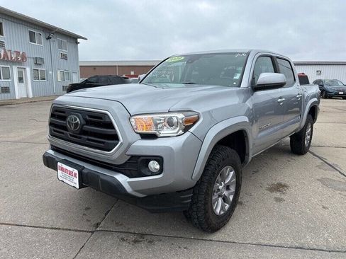 Used 2019 Toyota Tacoma SR5 image 1
